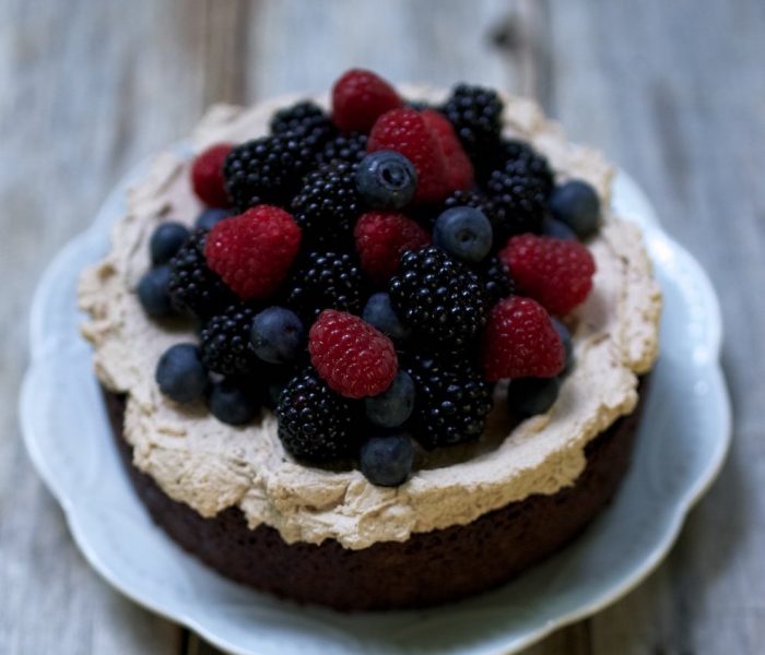 See Need Want Recipe Mud Cakewith Mocha Creamand Berries