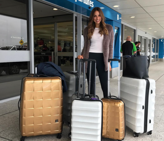 See Need Want Travel Fly Business Class Emirates Monika Radulovic Airport Antler Luggage 2
