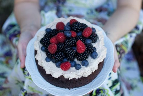 See Need Want Recipe Mud Cakewith Mocha Creamand Berries 2